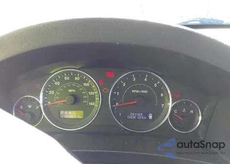 2010 Jeep Grand Cherokee Laredo z USA, uszkodzony, nr VIN 1J4PR4GK5AC141420